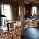 Feriehus Ruegen-Cottage Sauna Kamin 8 Personen *