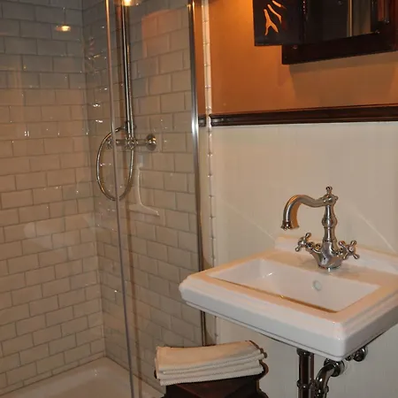 Ruegen-cottage Holiday home *